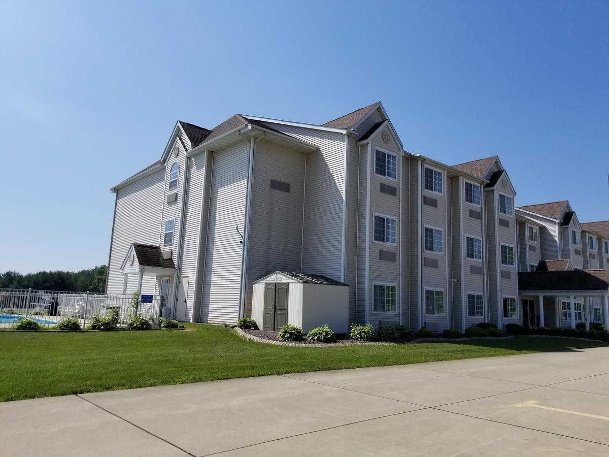 Mariner'S Village Resort Carlyle Exterior photo